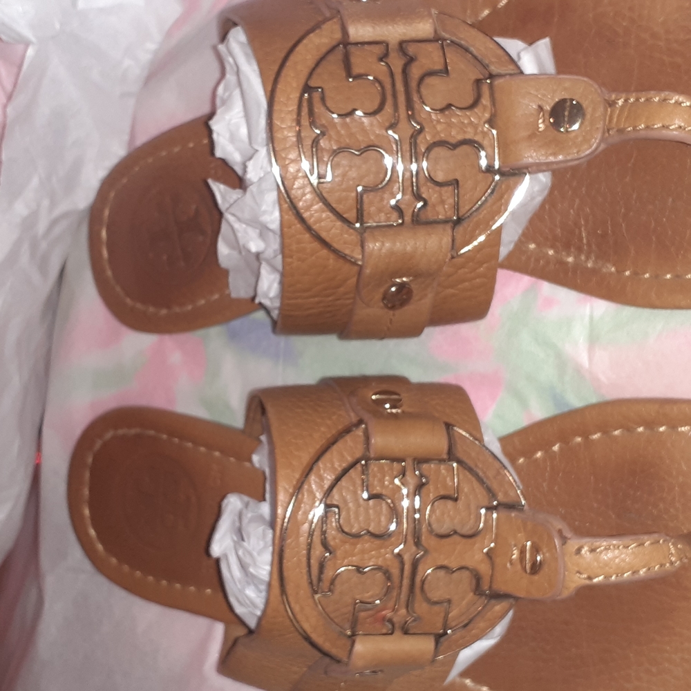 Tory Burch leather sandals. Size 7
